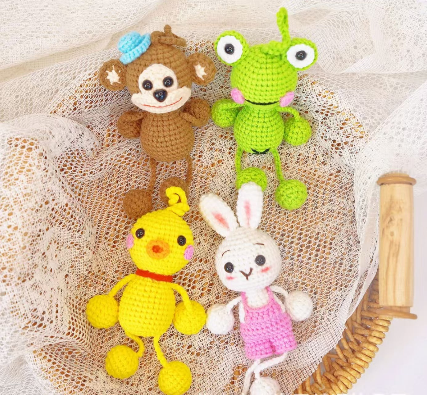 Hand-knitted finished products Knitted woolen goods
